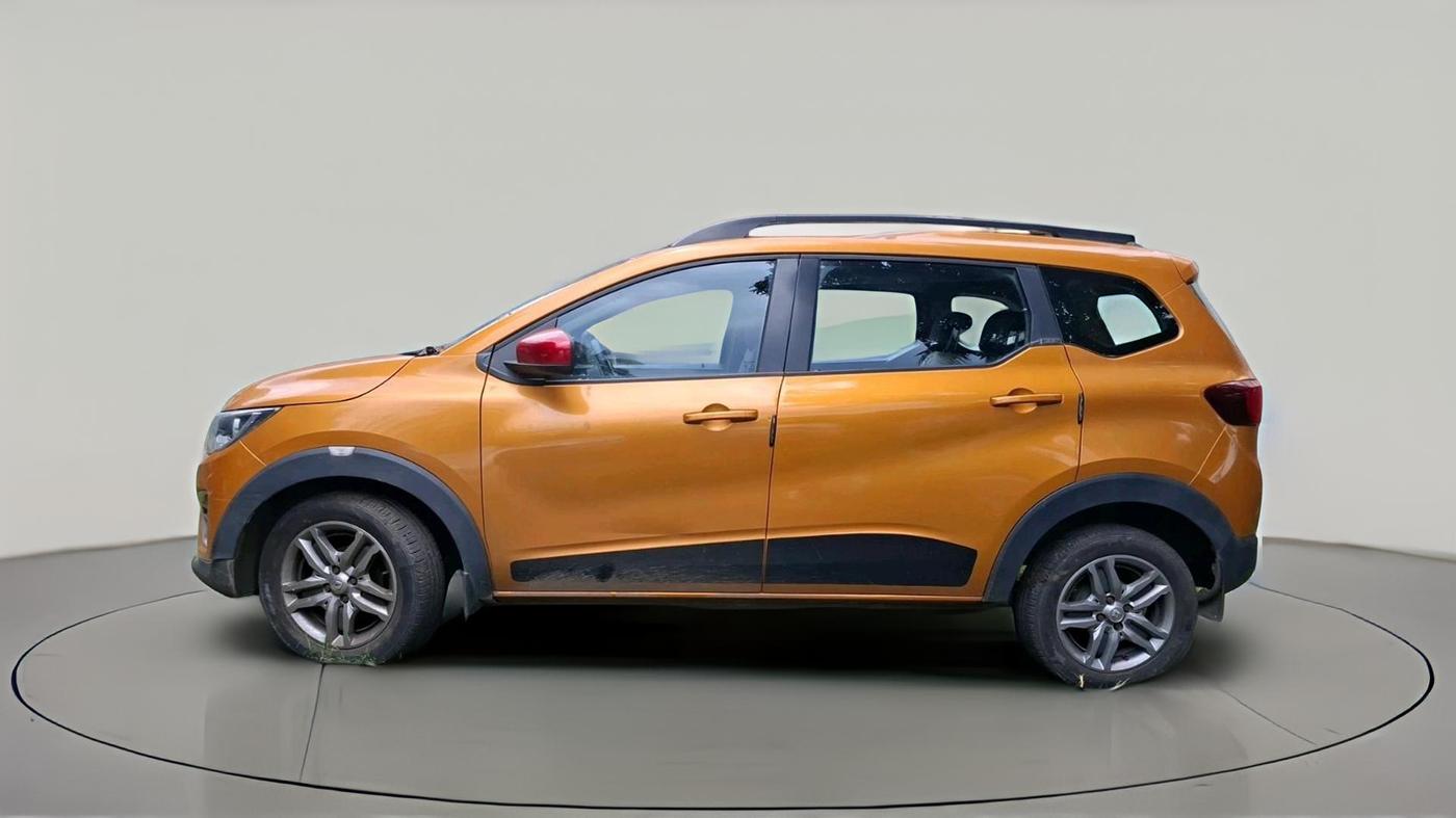 2020 Renault TRIBER RXZ, Petrol, Manual, 20,893 km, exterior