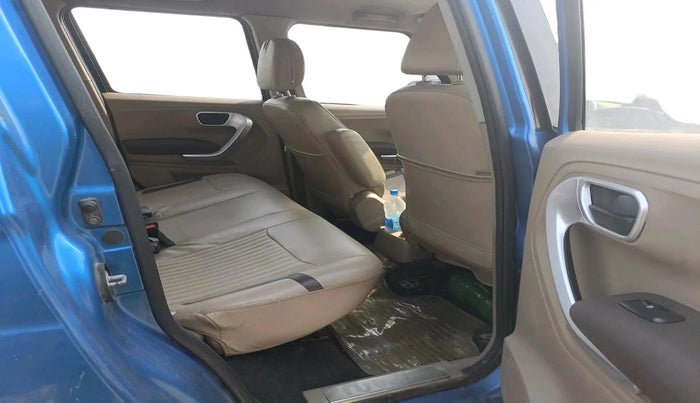 2016 Mahindra TUV300 T8, Diesel, Manual, 50,778 km, interior