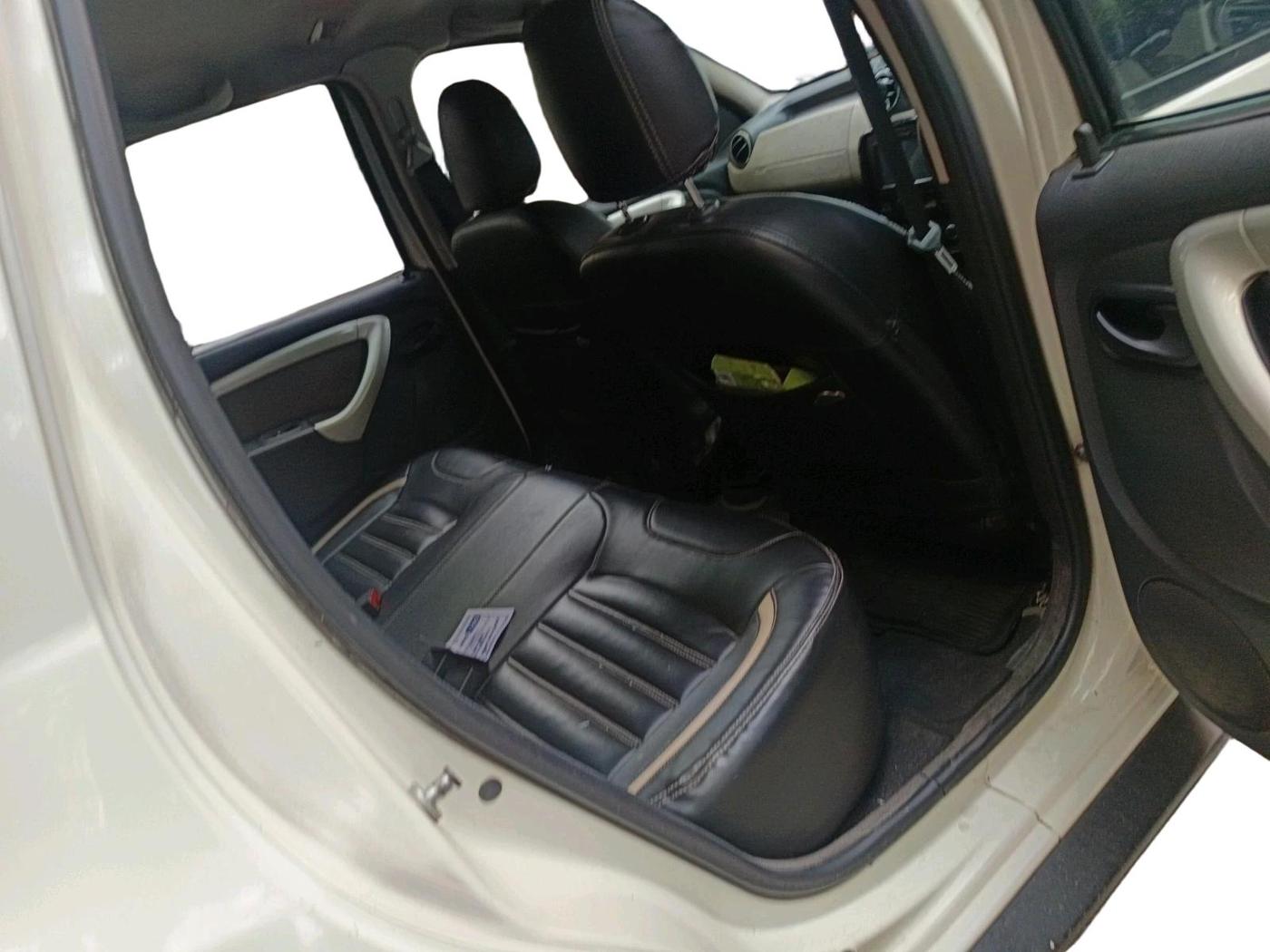 2014 Renault Duster RXL PETROL, Petrol, Manual, 56,661 km, interior