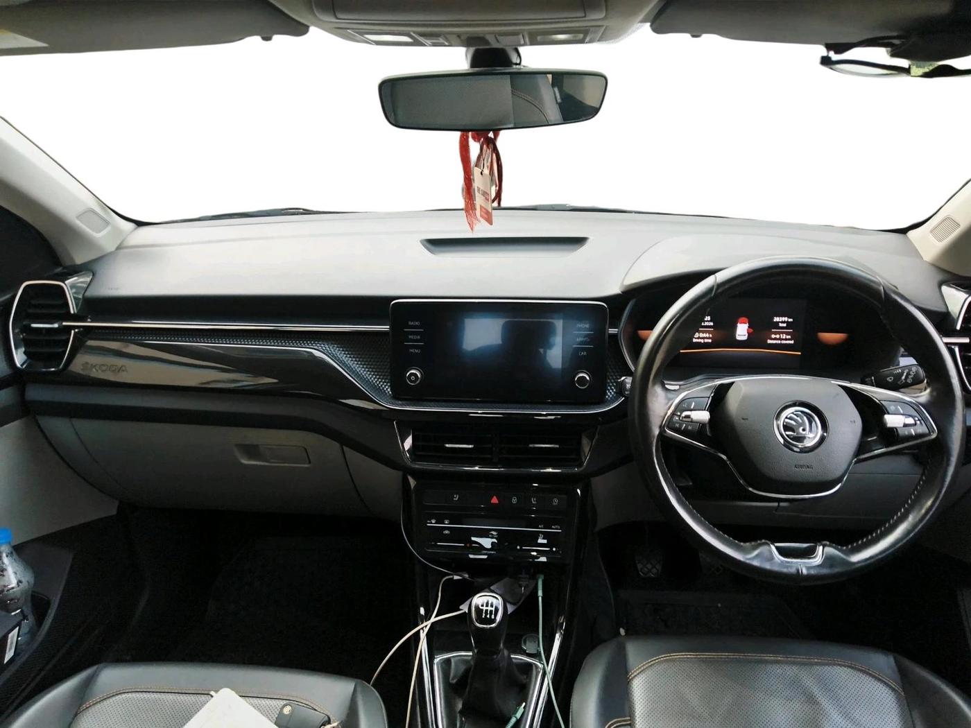 2022 Skoda KUSHAQ STYLE 1.5L TSI MT, Petrol, Manual, 28,399 km, interior