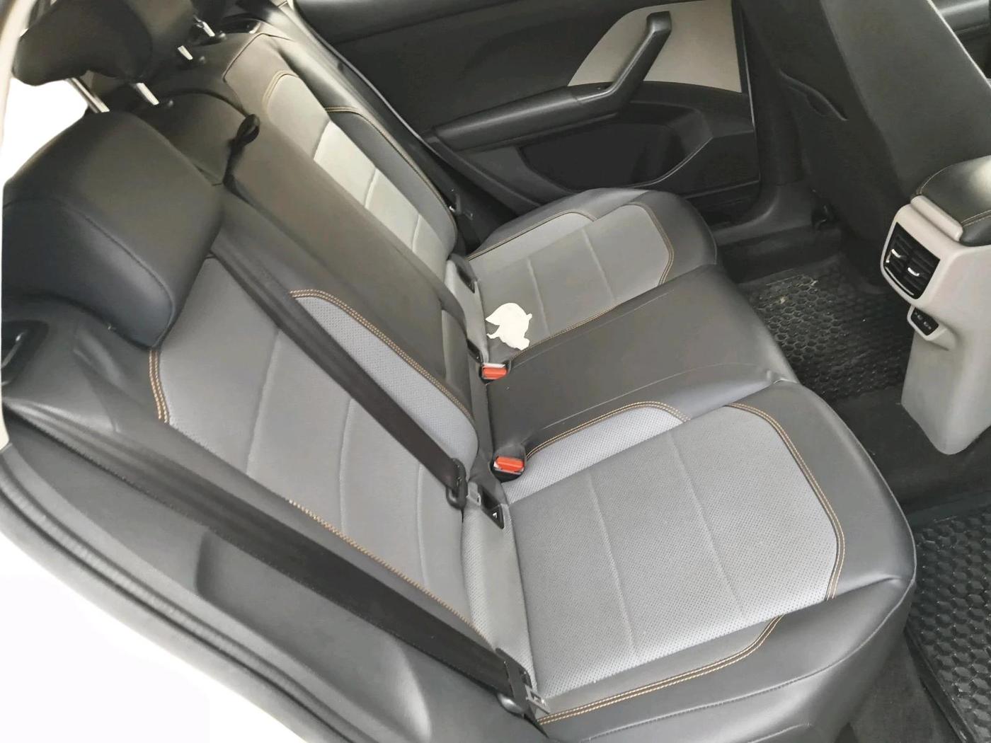 2022 Skoda KUSHAQ STYLE 1.5L TSI MT, Petrol, Manual, 28,399 km, interior
