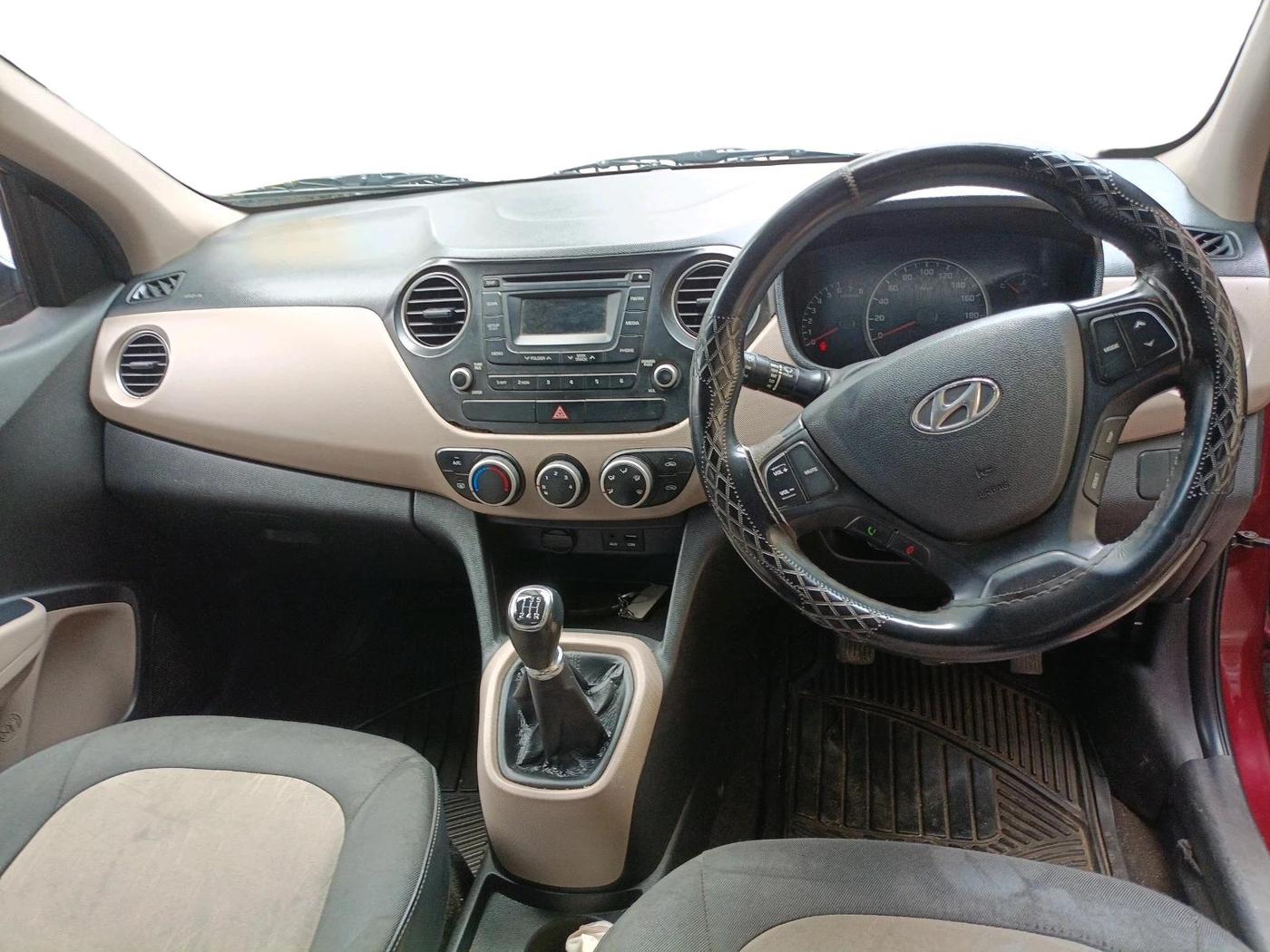 2016 Hyundai Grand i10 ASTA 1.2 KAPPA VTVT, Petrol, Manual, 1,30,766 km, interior