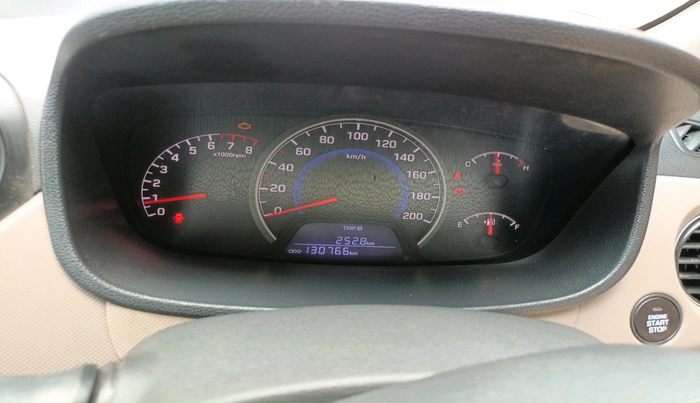 2016 Hyundai Grand i10 ASTA 1.2 KAPPA VTVT, Petrol, Manual, 1,30,766 km, interior
