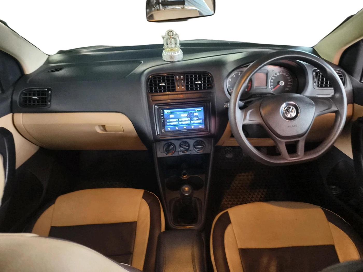 2017 Volkswagen Ameo COMFORTLINE 1.2L, Petrol, Manual, 40,415 km, interior