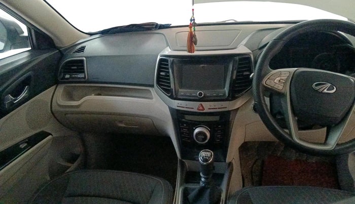 2022 Mahindra XUV300 W8 1.2 PETROL, Petrol, Manual, 32,421 km, interior