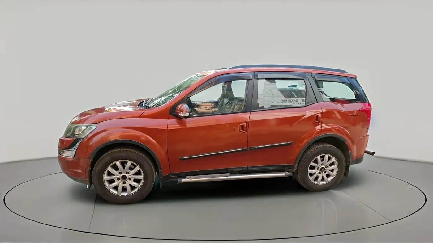 2015 Mahindra XUV500 W8, Diesel, Manual, 1,28,468 km, exterior