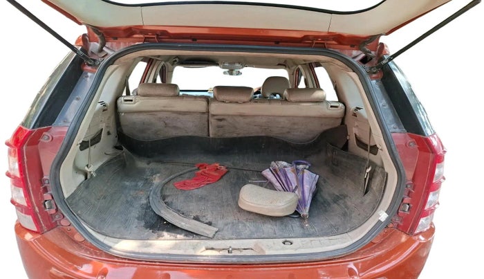 2015 Mahindra XUV500 W8, Diesel, Manual, 1,28,468 km, exterior