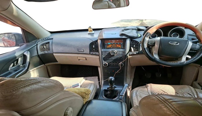 2015 Mahindra XUV500 W8, Diesel, Manual, 1,28,468 km, interior