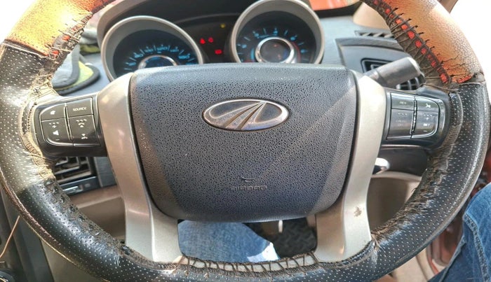 2015 Mahindra XUV500 W8, Diesel, Manual, 1,28,468 km, interior