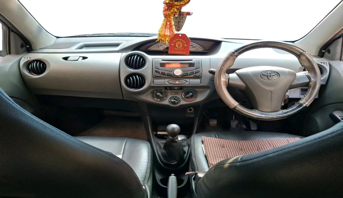 2012 Toyota Etios Liva G, Petrol, Manual, 1,12,556 km, interior