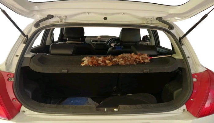 2017 Maruti Swift VXI, Petrol, Manual, 7,821 km, exterior