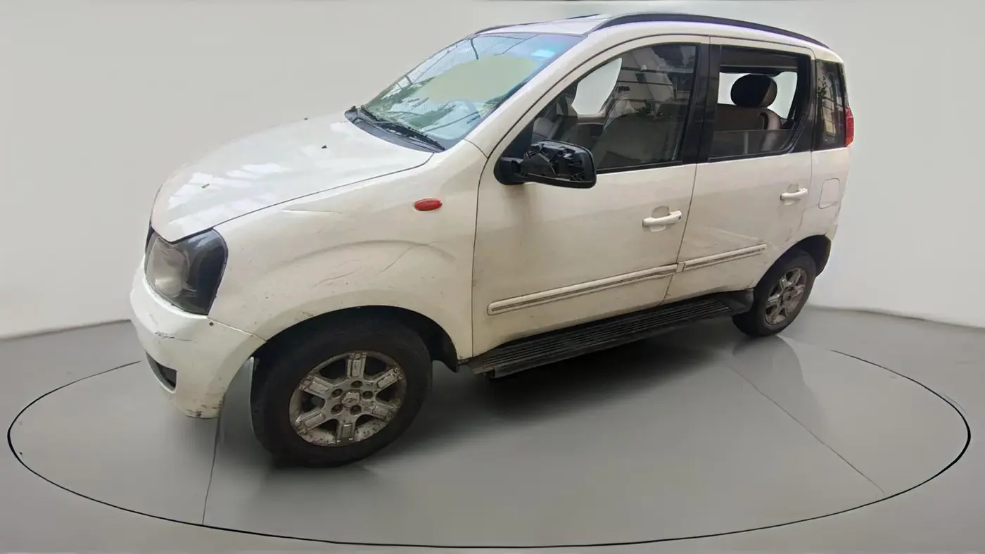 2013 Mahindra Quanto C8, Diesel, Manual, 2,18,166 km, exterior