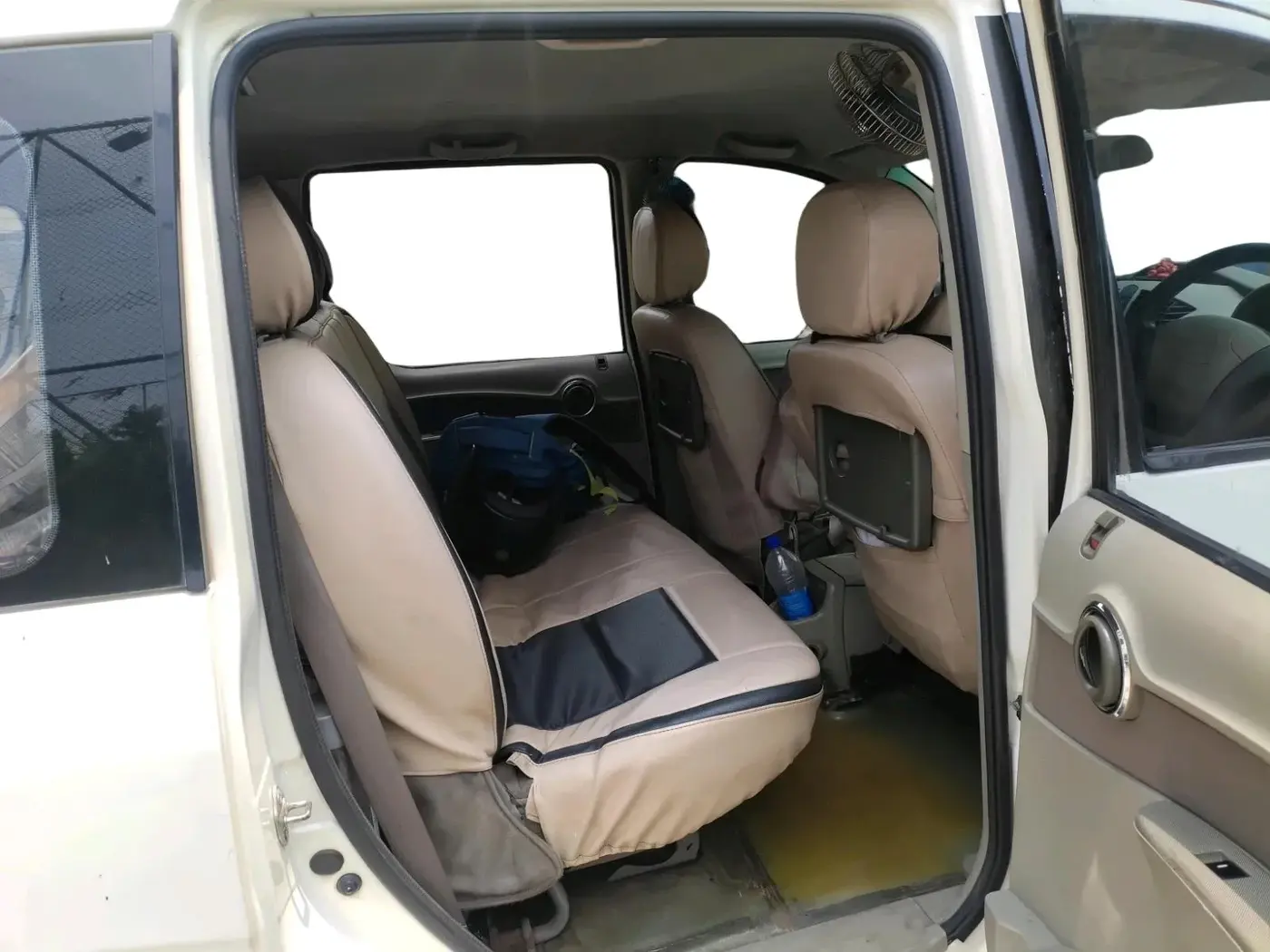 2013 Mahindra Quanto C8, Diesel, Manual, 2,18,166 km, interior
