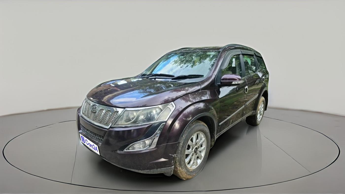 2017 Mahindra XUV500 W9, Diesel, Manual, 49,589 km, exterior