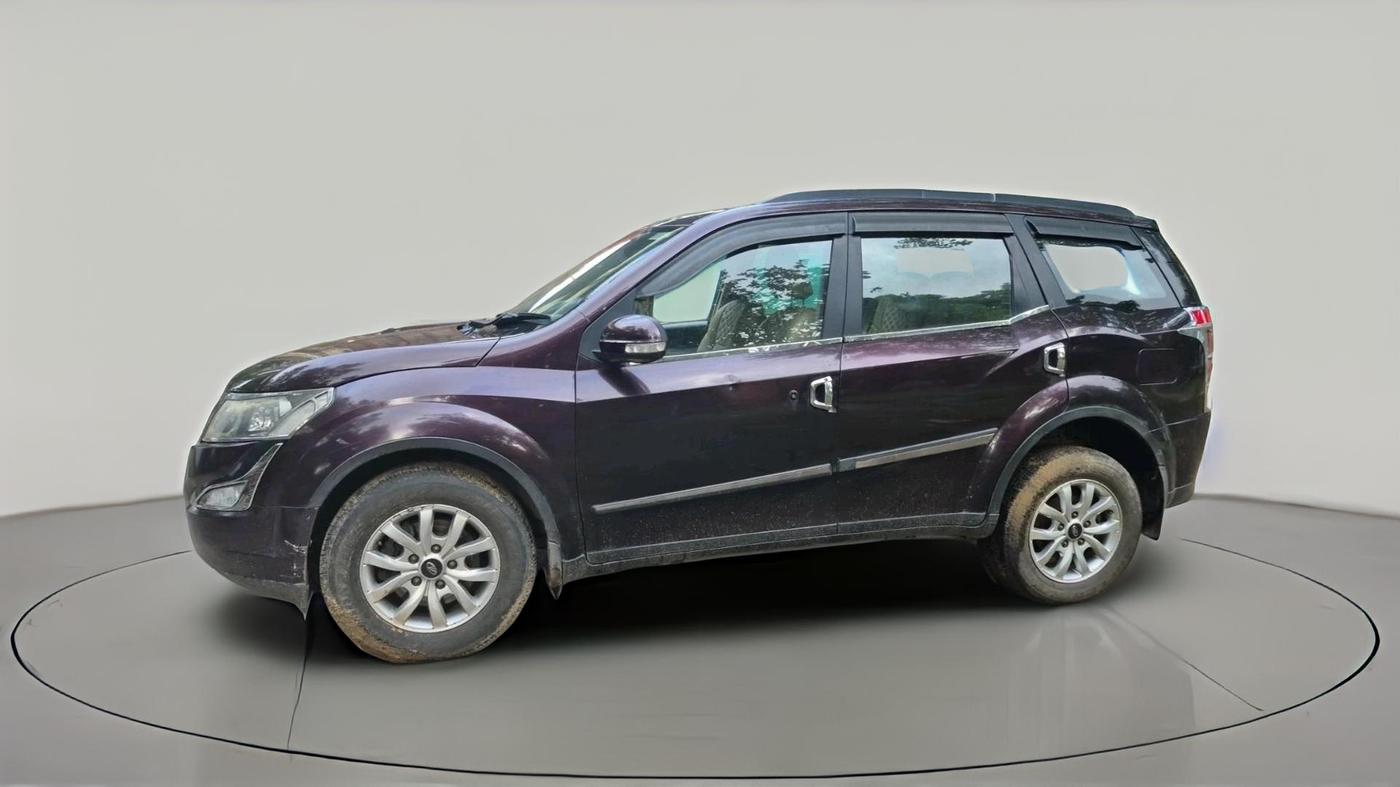 2017 Mahindra XUV500 W9, Diesel, Manual, 49,589 km, exterior