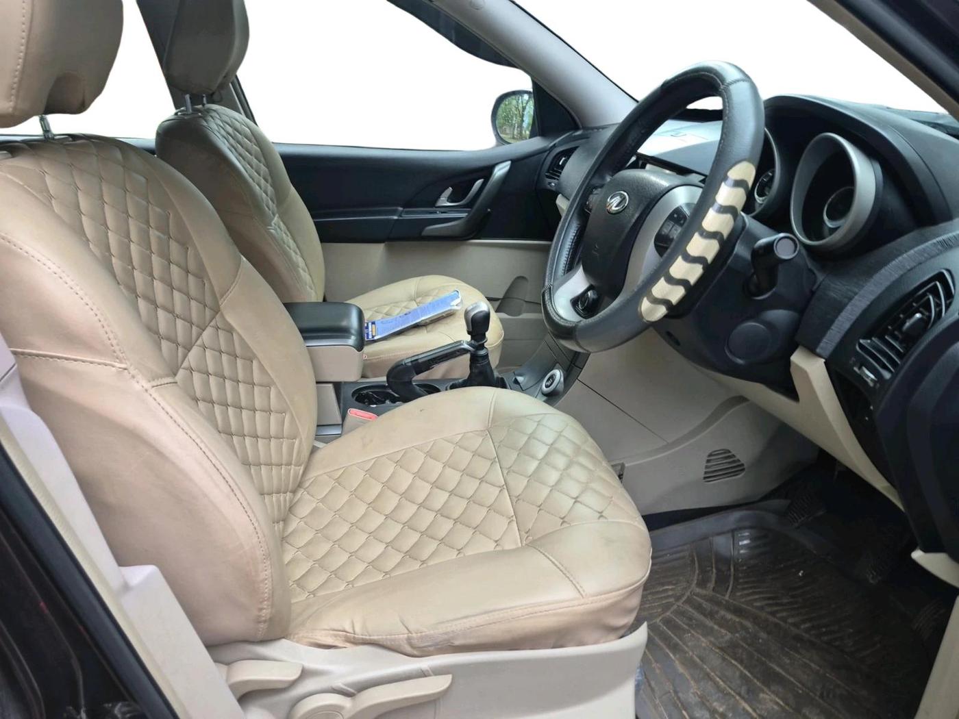2017 Mahindra XUV500 W9, Diesel, Manual, 49,589 km, interior