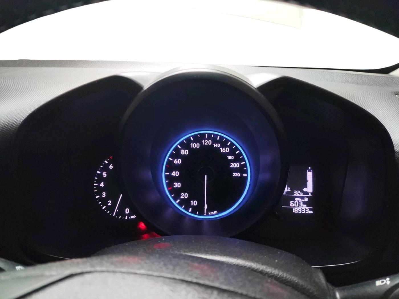 2019 Hyundai VENUE SX 1.0 TURBO, Petrol, Manual, 18,933 km, interior