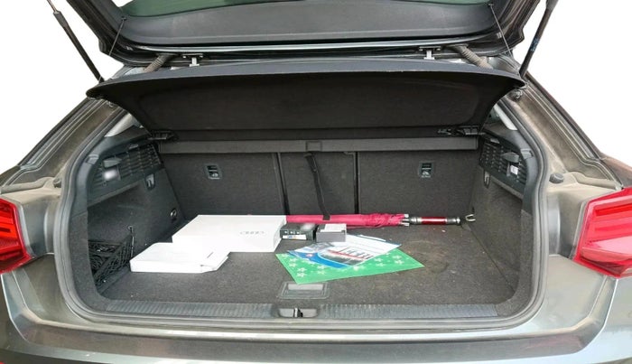 2020 Audi Q2 40 TFSI quattro, Petrol, Automatic, 22,141 km, exterior