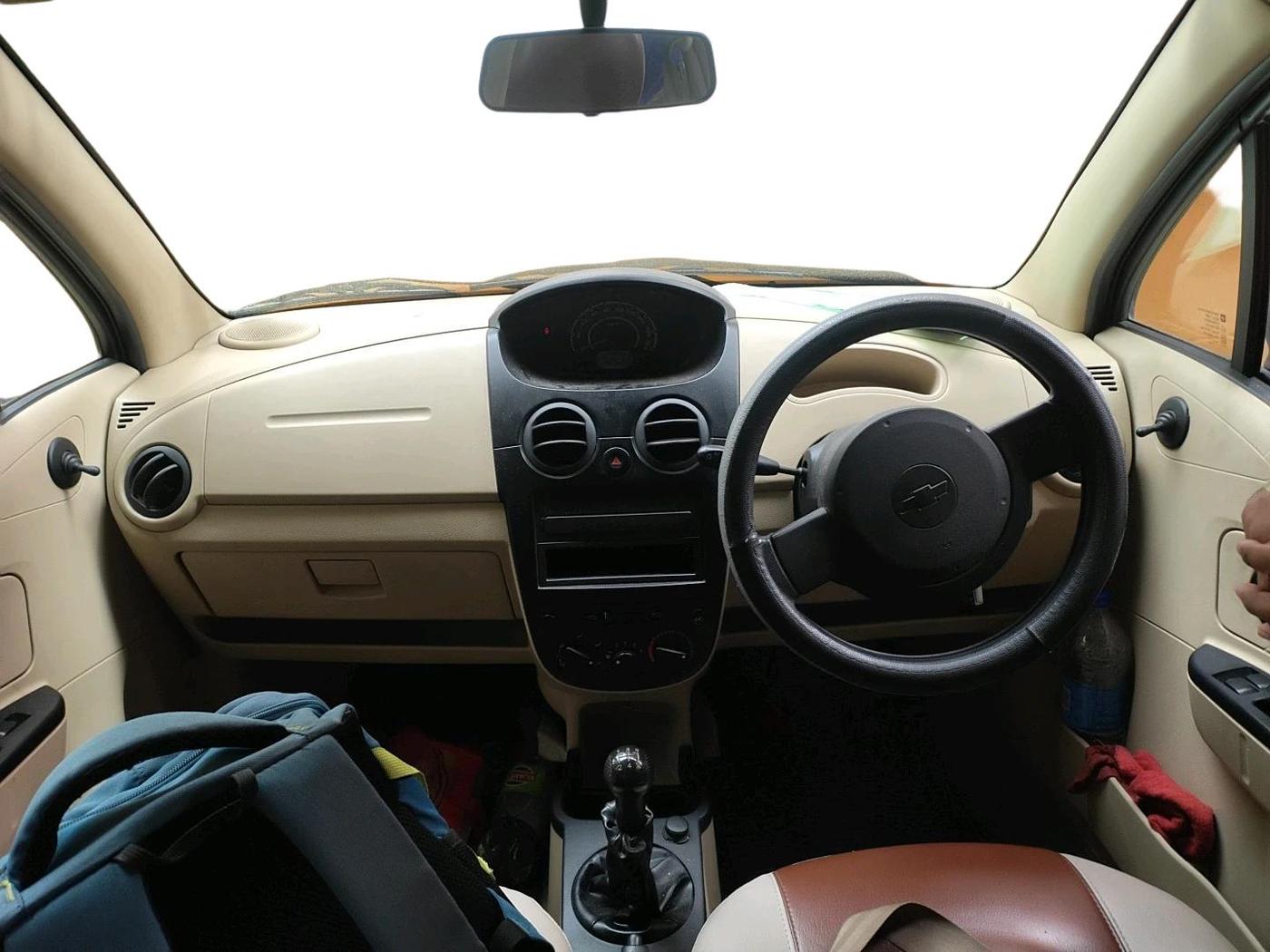 2011 Chevrolet Spark LS 1.0, Petrol, Manual, 27,715 km, interior
