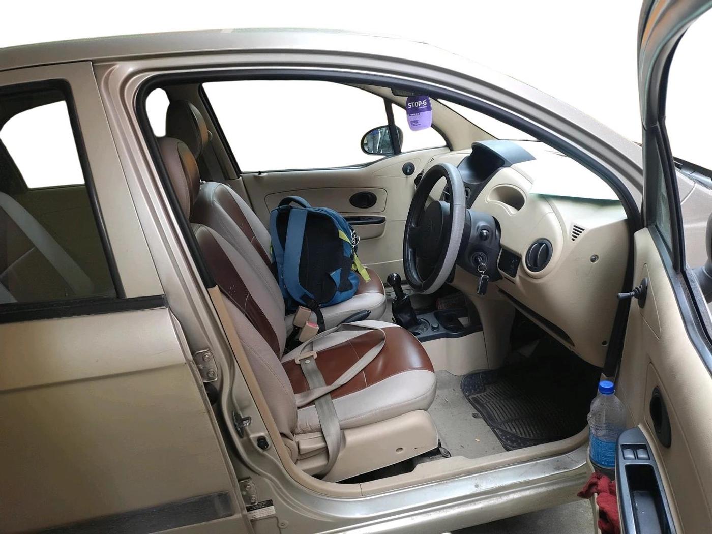 2011 Chevrolet Spark LS 1.0, Petrol, Manual, 27,715 km, interior