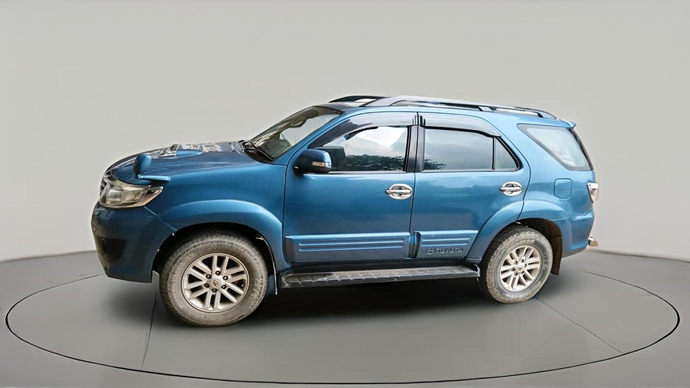 2013 Toyota Fortuner 3.0 4X4 MT, Diesel, Manual, 1,16,470 km, exterior