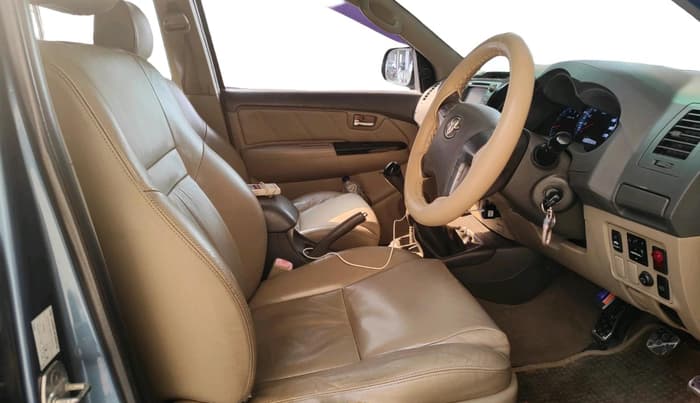 2013 Toyota Fortuner 3.0 4X4 MT, Diesel, Manual, 1,16,470 km, interior
