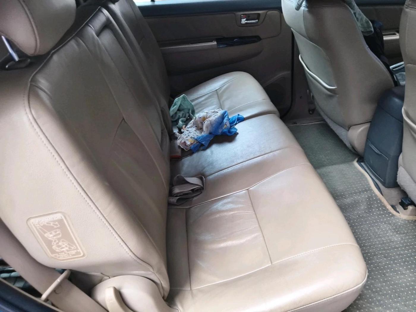 2013 Toyota Fortuner 3.0 4X4 MT, Diesel, Manual, 1,16,470 km, interior
