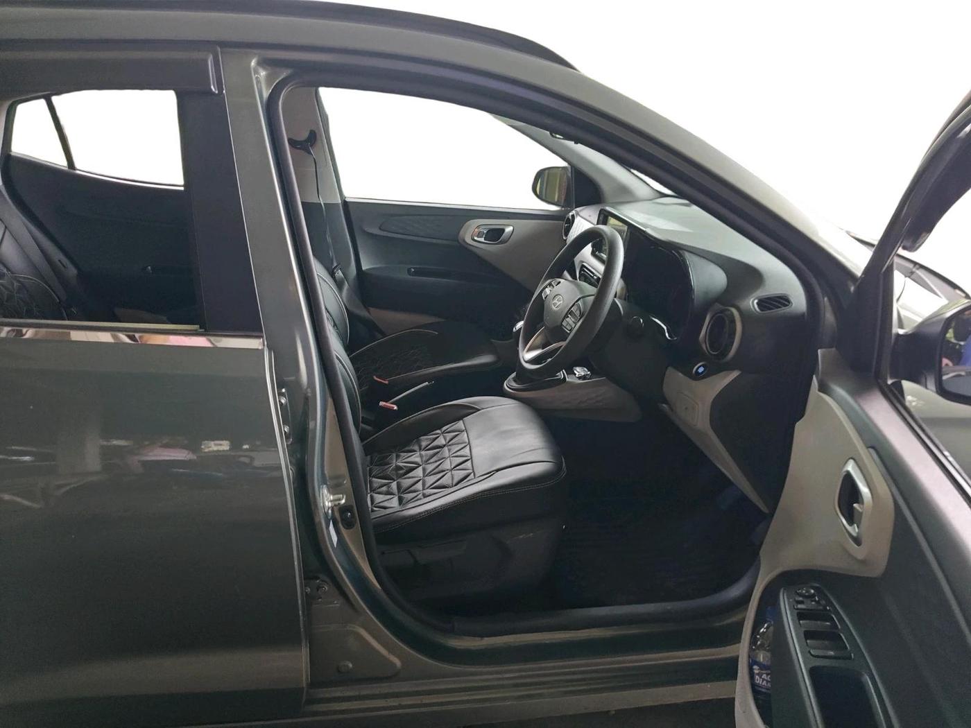2025 Hyundai GRAND I10 NIOS Sportz (O) 1.2 Kappa VTVT, Petrol, Manual, 6,376 km, interior
