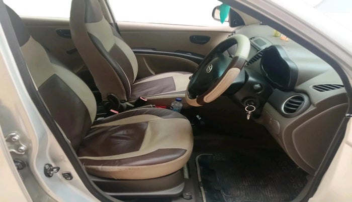 2011 Hyundai i10 ERA 1.1, Petrol, Manual, 1,01,008 km, interior