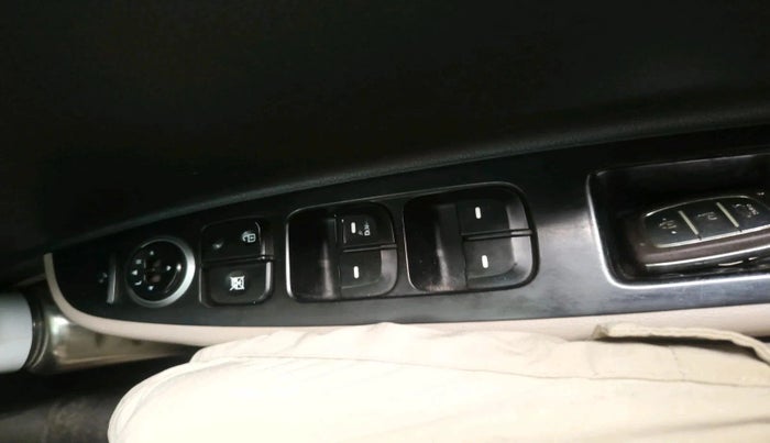 2015 Hyundai Grand i10 ASTA 1.2 KAPPA VTVT, Petrol, Manual, 58,543 km, interior