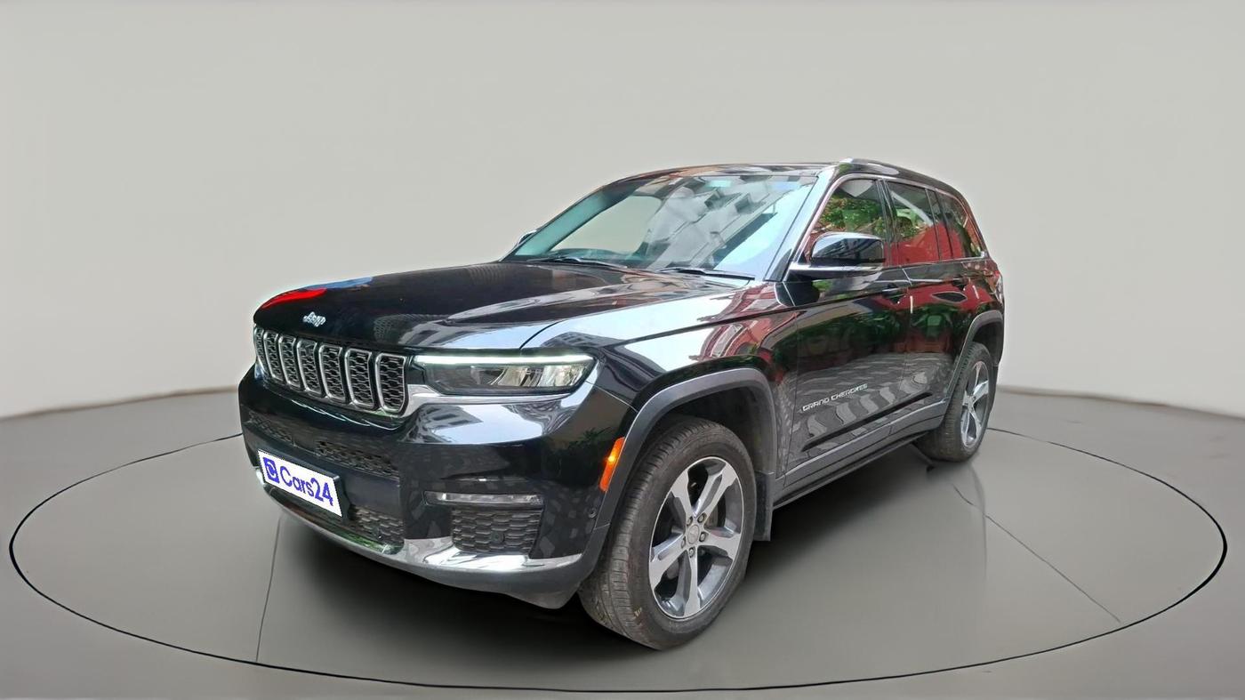 2023 Jeep GRAND CHEROKEE LIMITED (O) 4X4 AT, Petrol, Automatic, 14,642 km, exterior