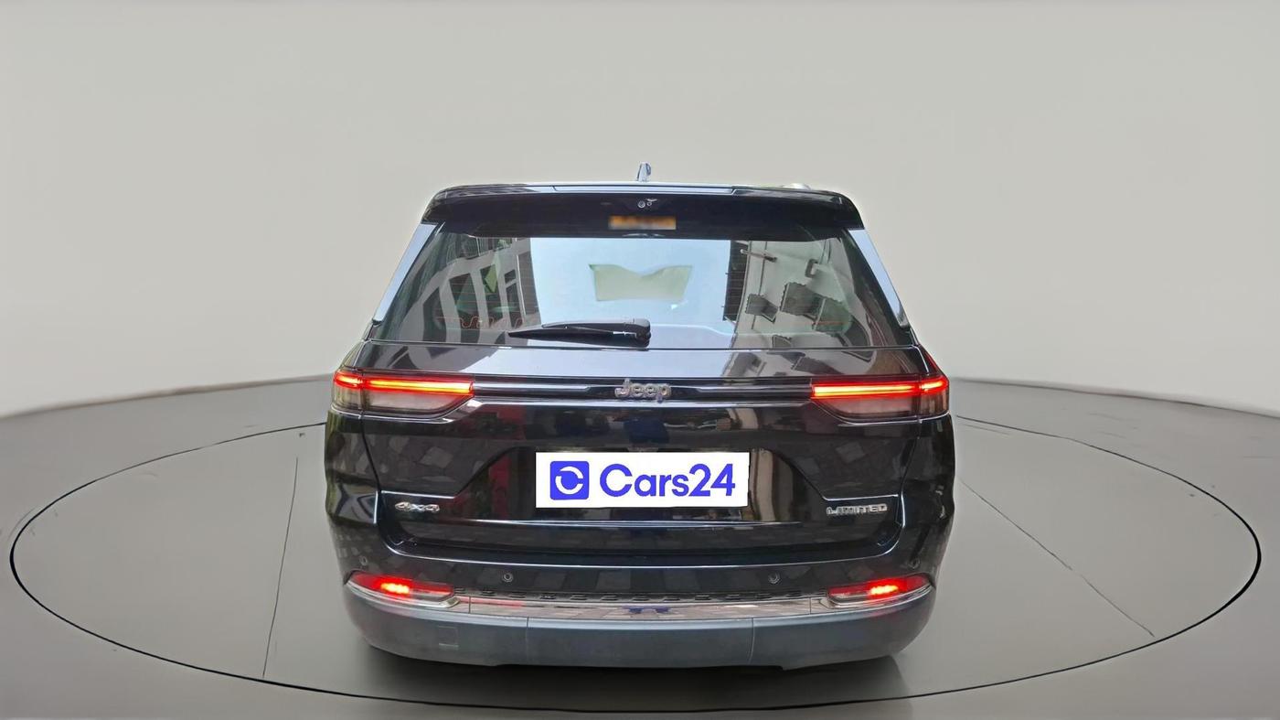 2023 Jeep GRAND CHEROKEE LIMITED (O) 4X4 AT, Petrol, Automatic, 14,642 km, exterior
