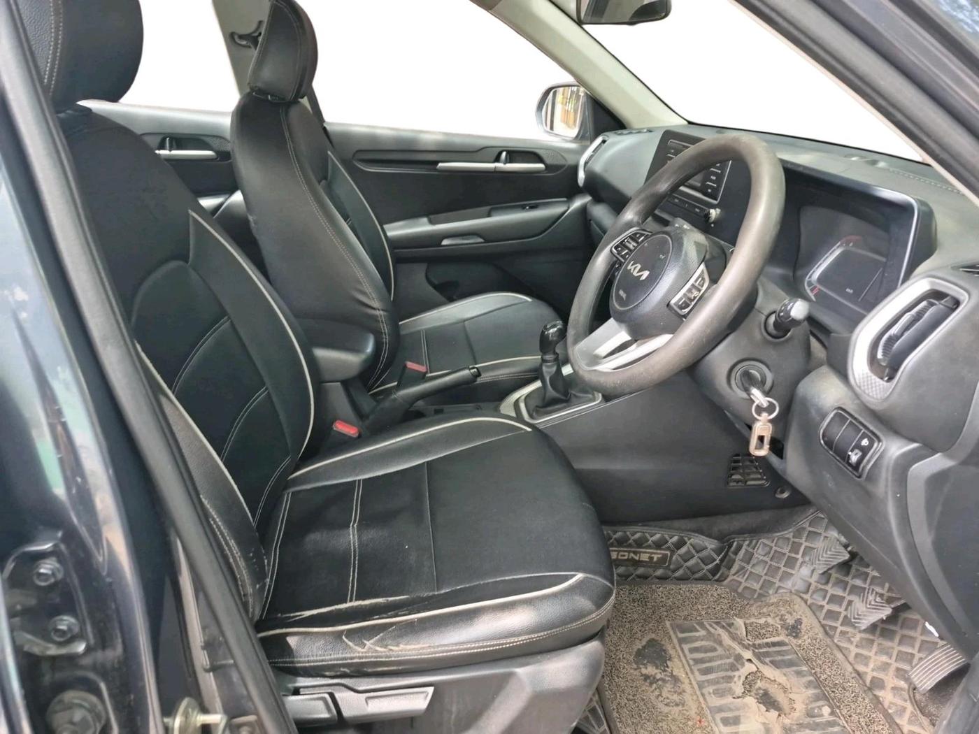 2022 KIA SONET HTK 1.2, Petrol, Manual, 73,054 km, interior