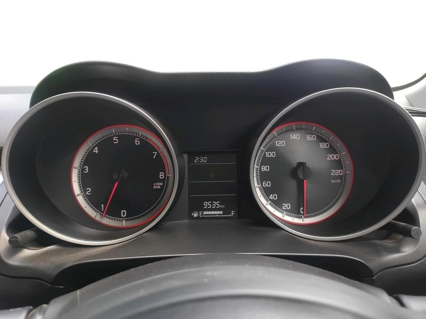 2022 Maruti Swift VXI, Petrol, Manual, 9,535 km, interior