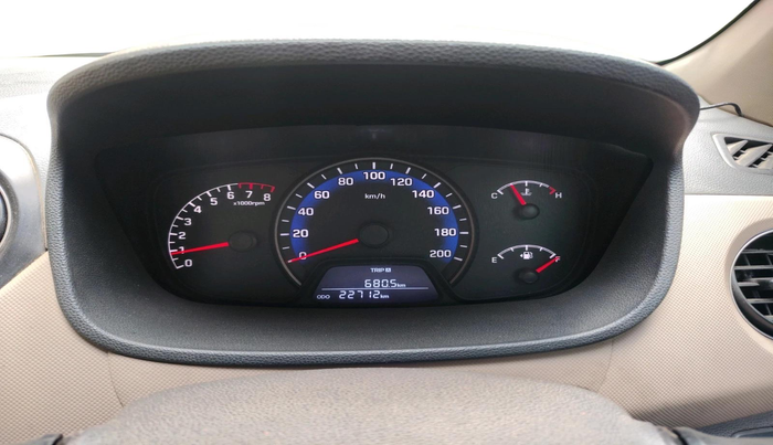 2017 Hyundai Xcent E+, Petrol, Manual, 22,712 km, interior