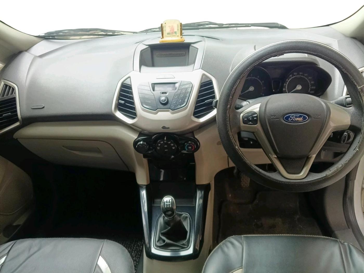 2013 Ford Ecosport AMBIENTE 1.5L DIESEL, Diesel, Manual, 1,18,272 km, interior