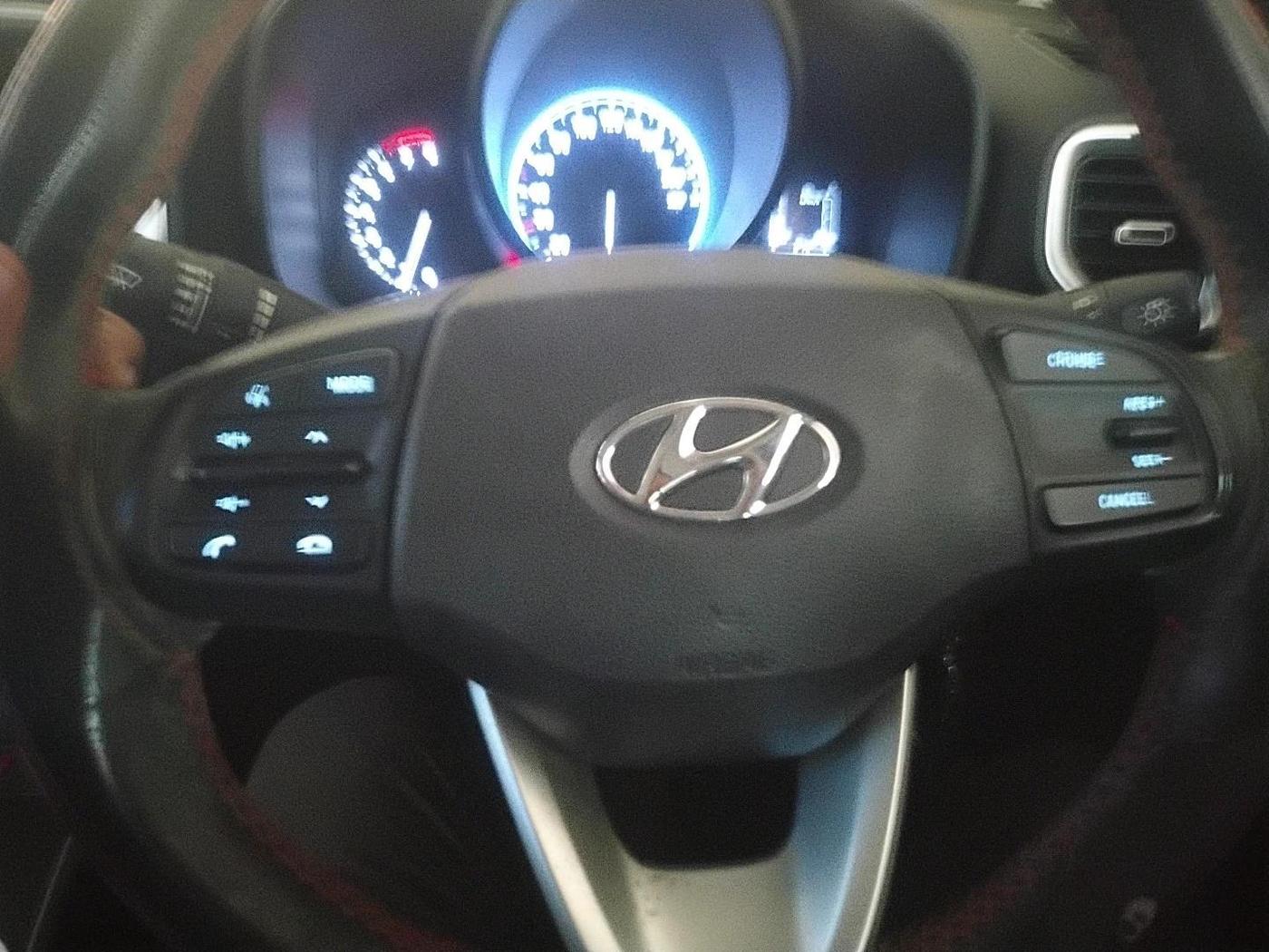 2021 Hyundai VENUE SX 1.0 TURBO, Petrol, Manual, 46,743 km, interior