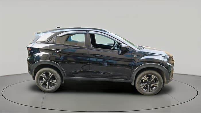 2024 Tata NEXON Creative Plus 1.2 Revotron 6MT Dark Edition, Petrol, Manual, 14,320 km, exterior