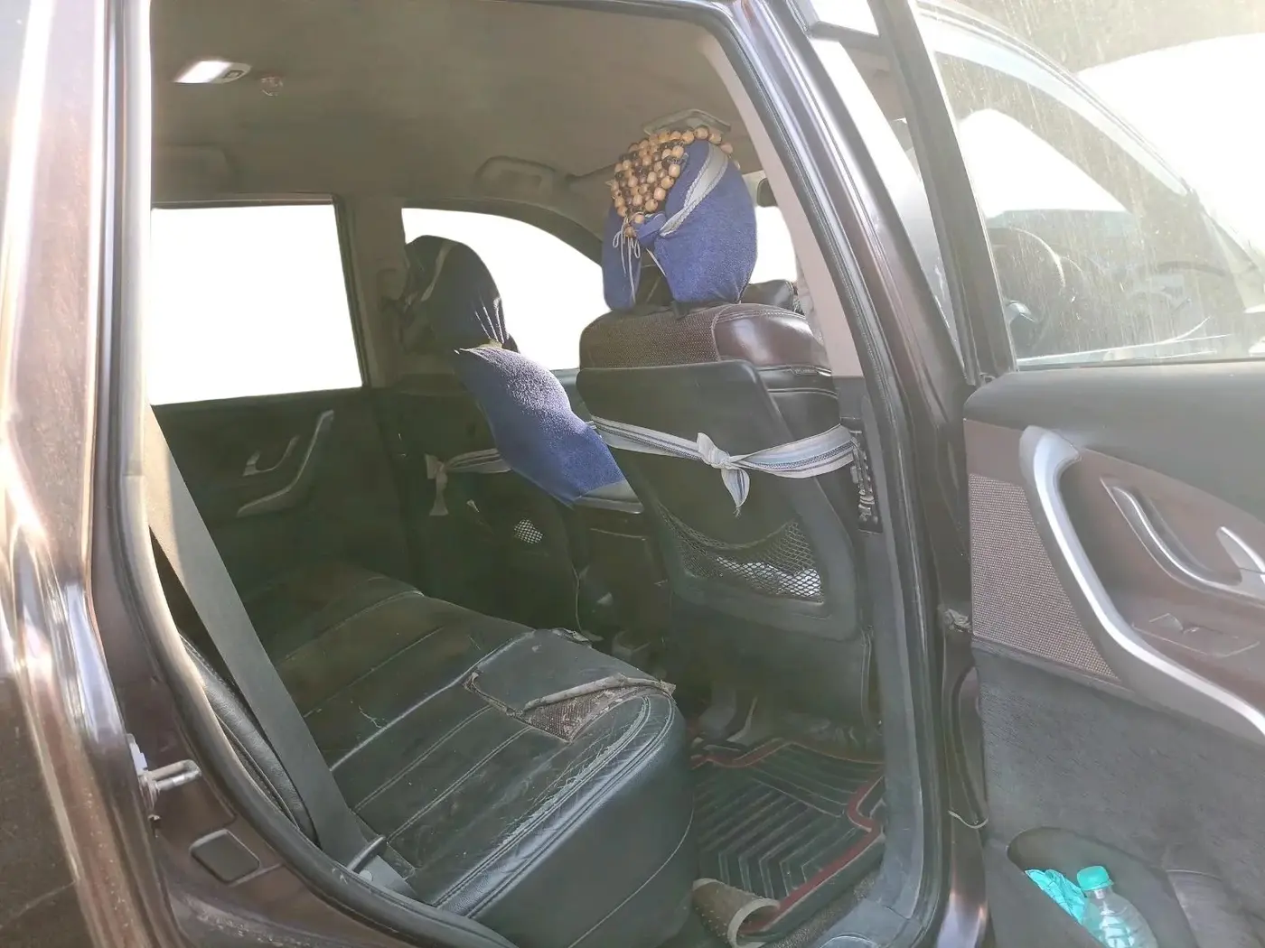 2014 Mahindra XUV500 W8, Diesel, Manual, 79,993 km, interior