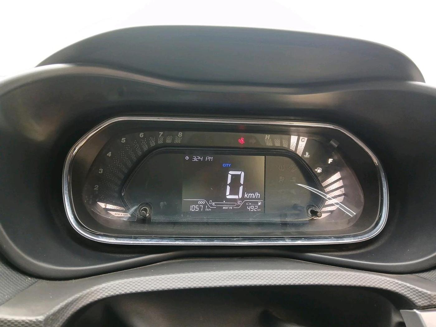 2022 Tata NEXON XM PETROL, Petrol, Manual, 10,571 km, interior