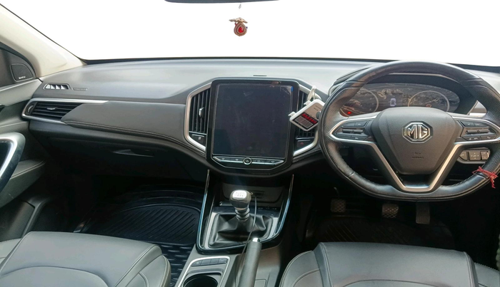 2019 MG HECTOR SMART HYBRID 1.5 PETROL, Petrol, Manual, 28,636 km, interior