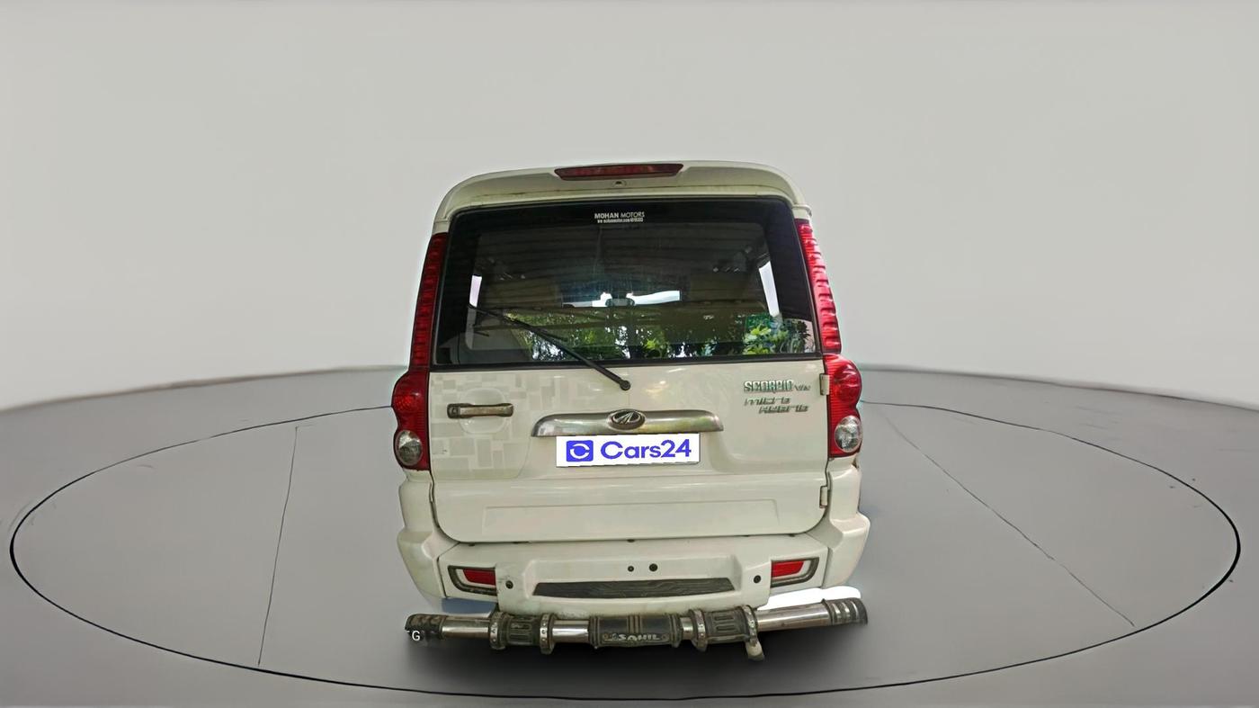 2013 Mahindra Scorpio VLX 2WD, Diesel, Manual, 43,104 km, exterior
