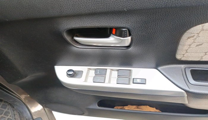 2013 Maruti Wagon R 1.0 VXI, Petrol, Manual, 40,973 km, interior