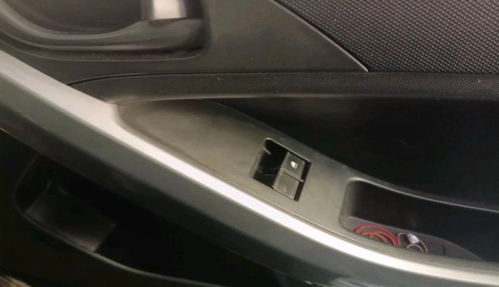 2022 Tata NEXON XE PETROL, Petrol, Manual, 72,405 km, interior