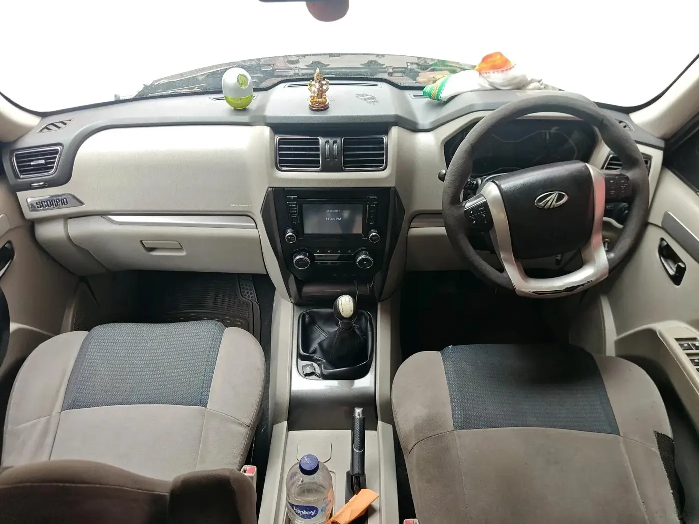 2016 Mahindra Scorpio S10, Diesel, Manual, 2,61,455 km, interior