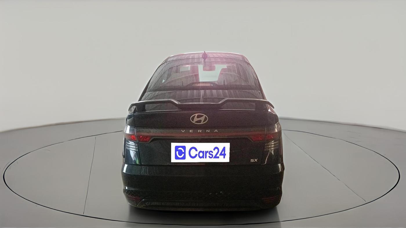 2025 Hyundai Verna SX (O) 1.5 MPI MT, Petrol, Manual, 9,962 km, exterior