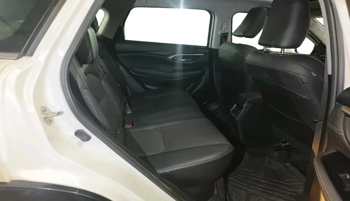 2025 Maruti Grand Vitara ALPHA PLUS HYBRID ECVT, Hybrid, Automatic, 3,687 km, interior