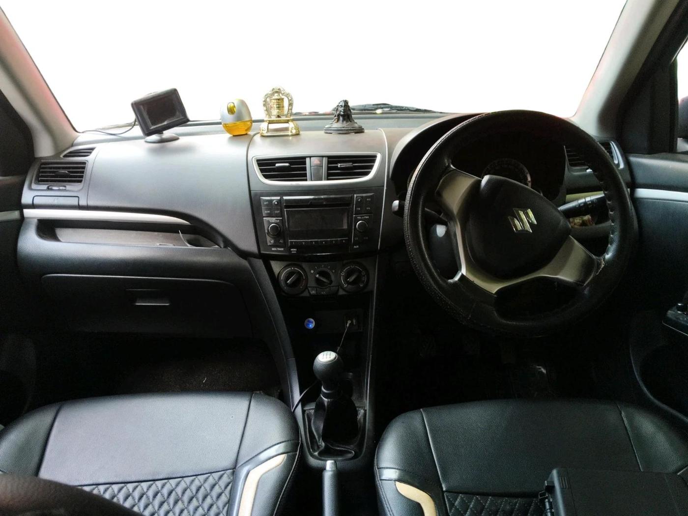 2016 Maruti Swift VXI, Petrol, Manual, 62,630 km, interior