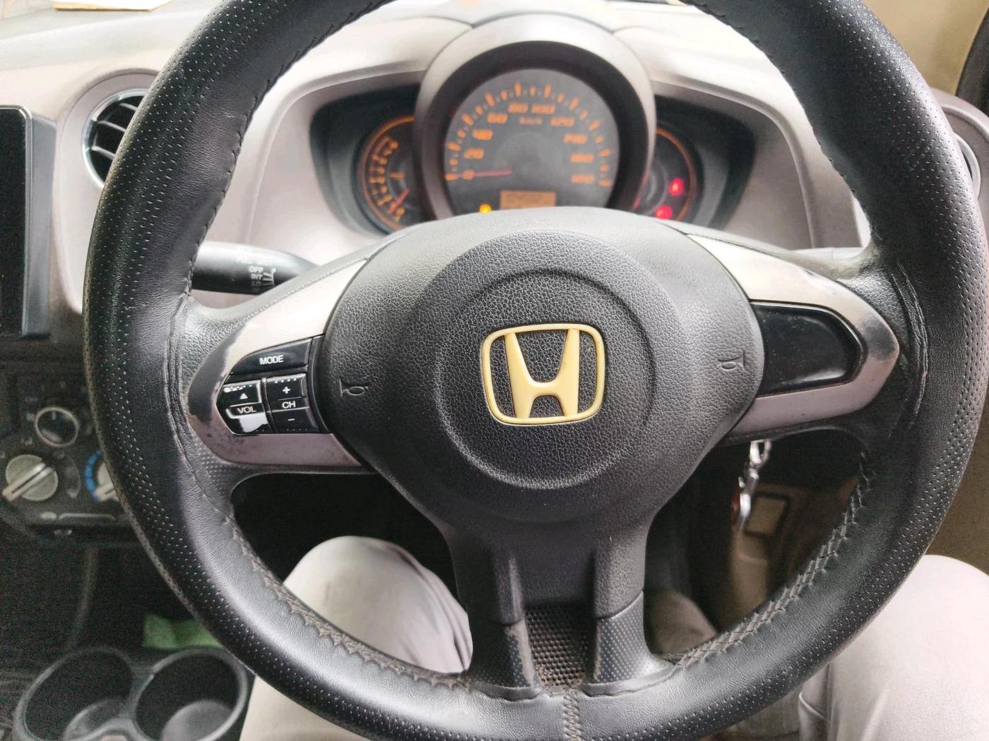 2013 Honda Amaze 1.2L I-VTEC S, Petrol, Manual, 1,04,900 km, interior