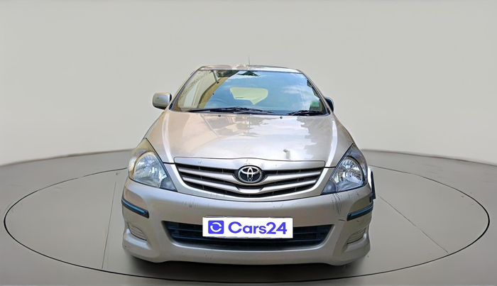 2011 Toyota Innova 2.5 G4 8 STR, Diesel, Manual, 51,074 km, exterior